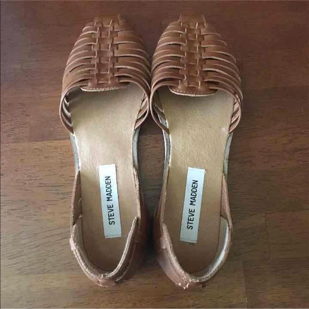 Steve Madden brown woven flats